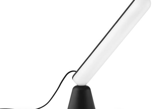 Настольная лампа от фабрики Normann Copenhagen модель 50212 Acrobat Table Lamp