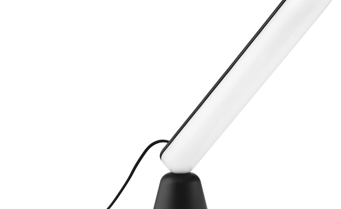 Настольная лампа от фабрики Normann Copenhagen модель 50212 Acrobat Table Lamp
