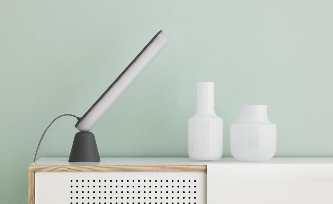 Настольная лампа от фабрики Normann Copenhagen модель 50212 Acrobat Table Lamp