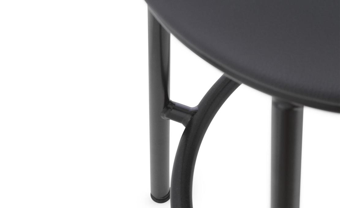 Барный стул от фабрики Normann Copenhagen модель Circa Upholstery 