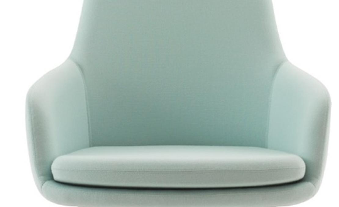 Кресло от фабрики Normann Copenhagen модель Era Lounge  High Steel Legs