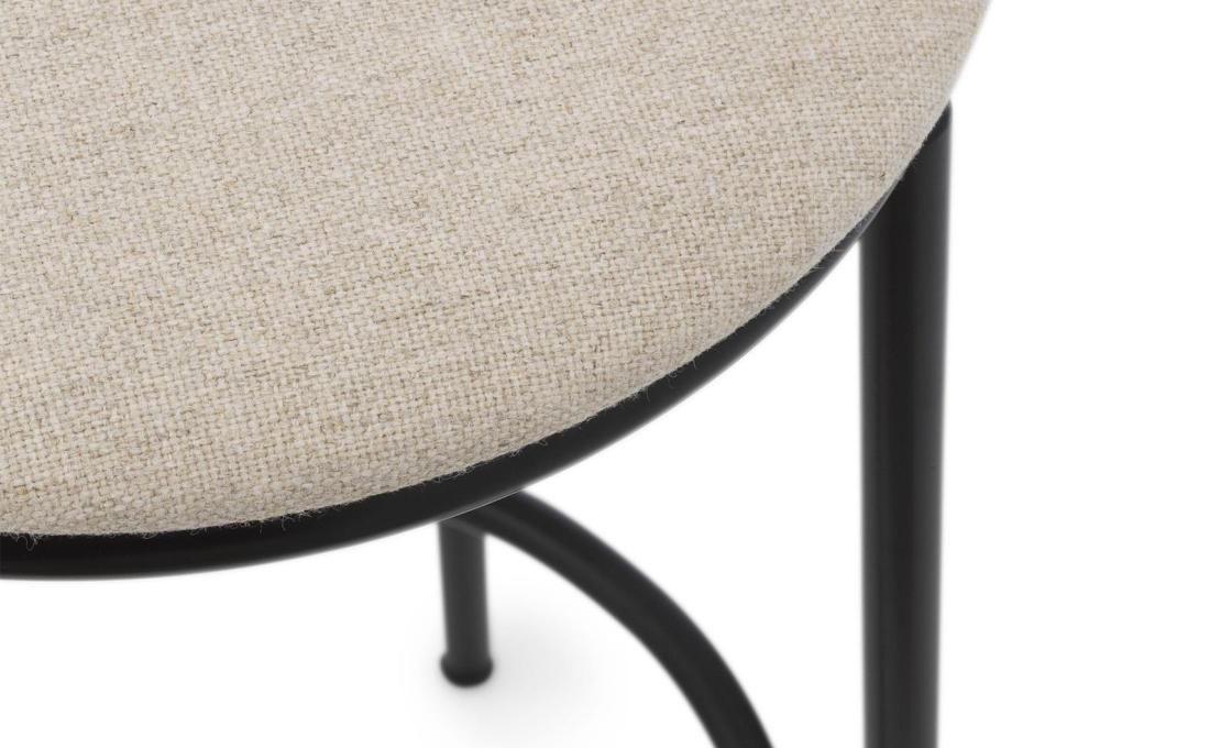 Барный стул от фабрики Normann Copenhagen модель Circa Upholstery 