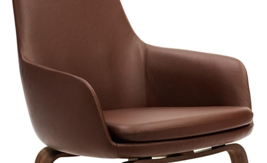 Кресло от фабрики Normann Copenhagen модель Era Lounge  High Wood Legs