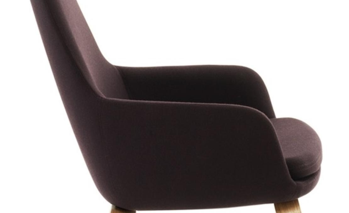 Кресло от фабрики Normann Copenhagen модель Era Lounge  High Wood Legs