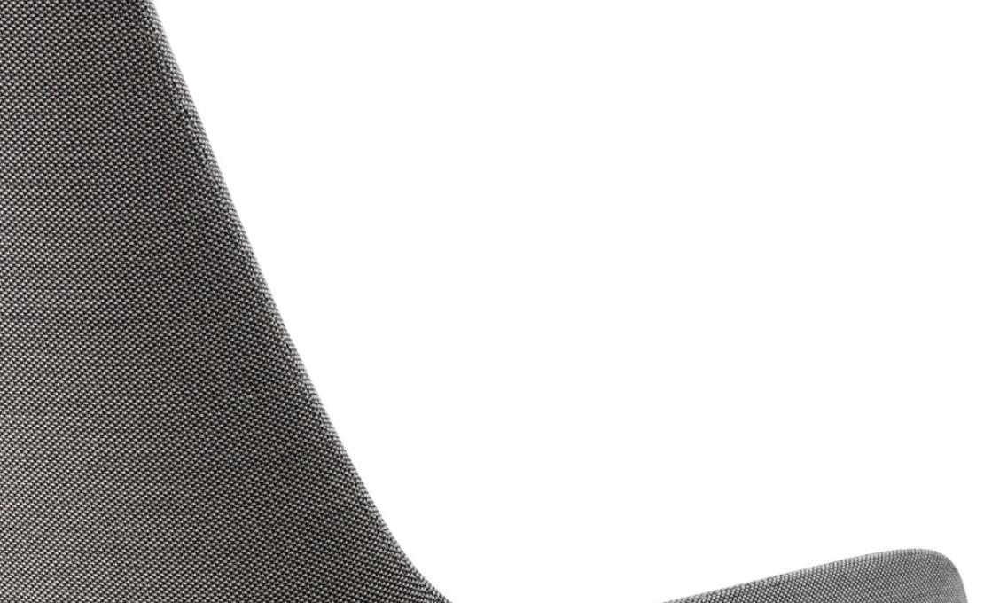 Кресло от фабрики Normann Copenhagen модель Era Lounge  High Steel Legs