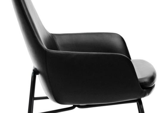 Кресло от фабрики Normann Copenhagen модель Era Lounge  High Steel Legs