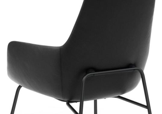 Кресло от фабрики Normann Copenhagen модель Era Lounge  High Steel Legs