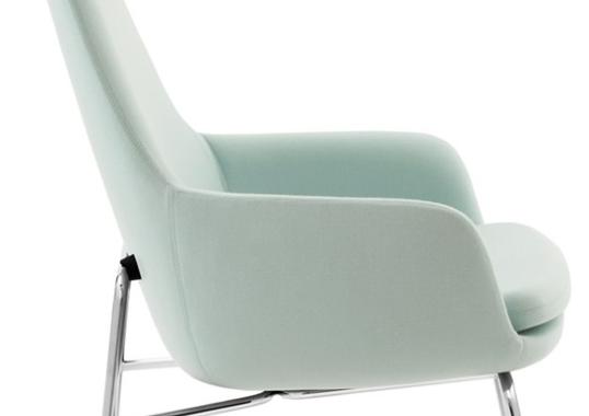 Кресло от фабрики Normann Copenhagen модель Era Lounge  High Steel Legs