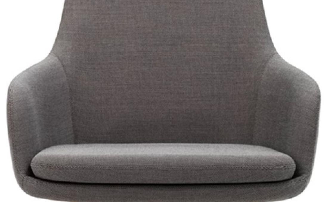 Кресло от фабрики Normann Copenhagen модель Era Lounge  High Wood Legs