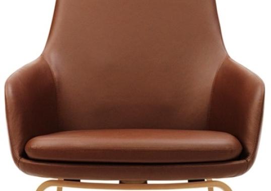 Кресло от фабрики Normann Copenhagen модель Era Lounge  High Wood Legs