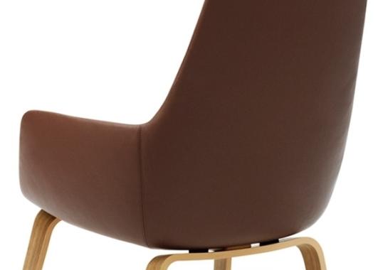Кресло от фабрики Normann Copenhagen модель Era Lounge  High Wood Legs