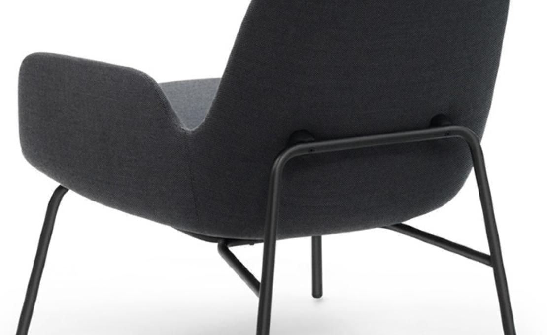 Кресло от фабрики Normann Copenhagen модель Era Lounge  Low Steel Legs