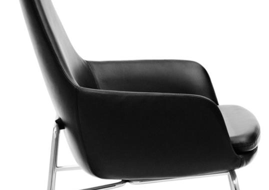 Кресло от фабрики Normann Copenhagen модель Era Lounge  High Steel Legs