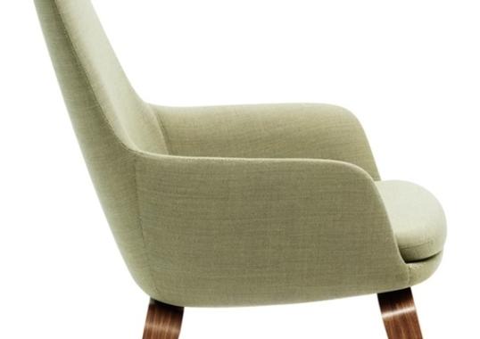 Кресло от фабрики Normann Copenhagen модель Era Lounge  High Wood Legs