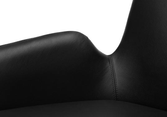 Кресло от фабрики Normann Copenhagen модель Era Lounge  Low Steel Legs