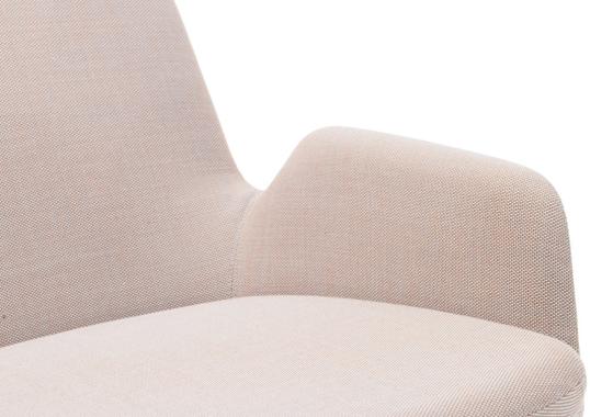 Кресло от фабрики Normann Copenhagen модель Era Lounge  Low Wood Legs