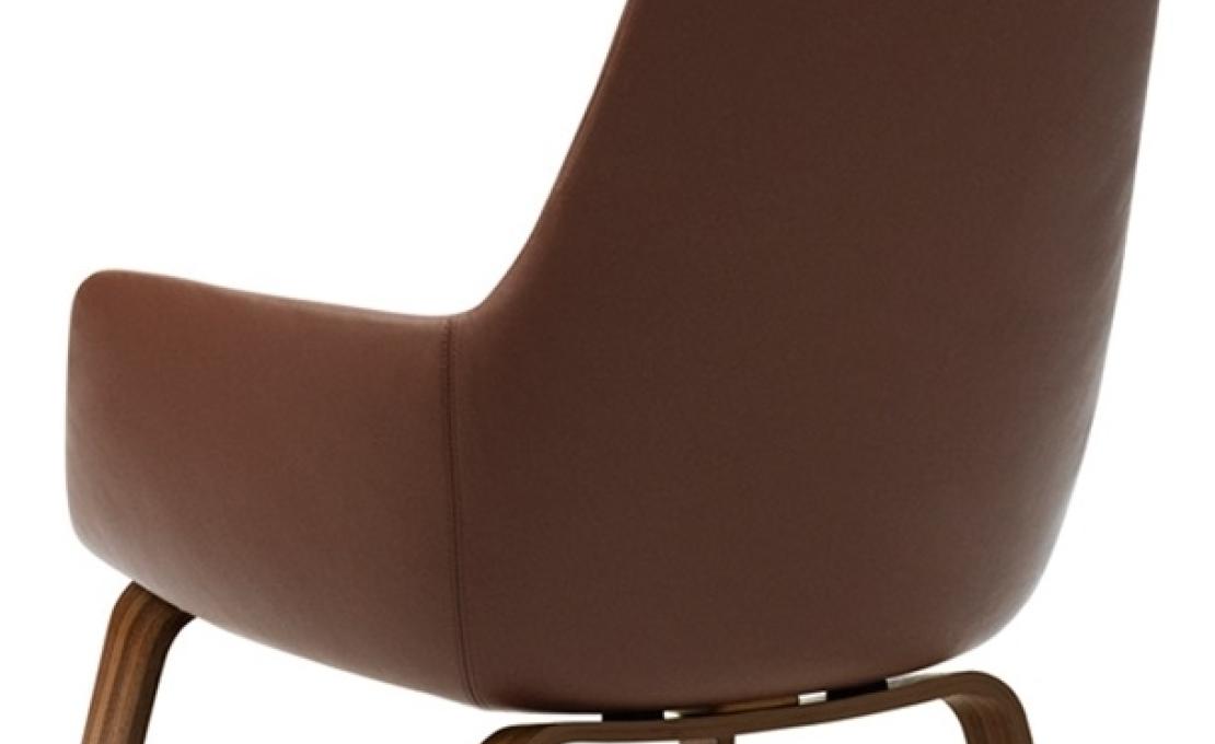 Кресло от фабрики Normann Copenhagen модель Era Lounge  High Wood Legs