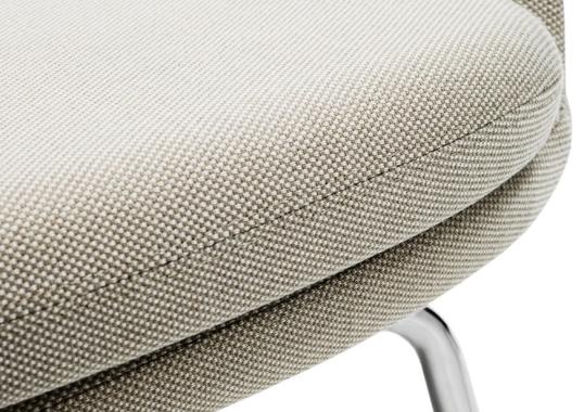 Кресло от фабрики Normann Copenhagen модель Era Lounge  Low Steel Legs