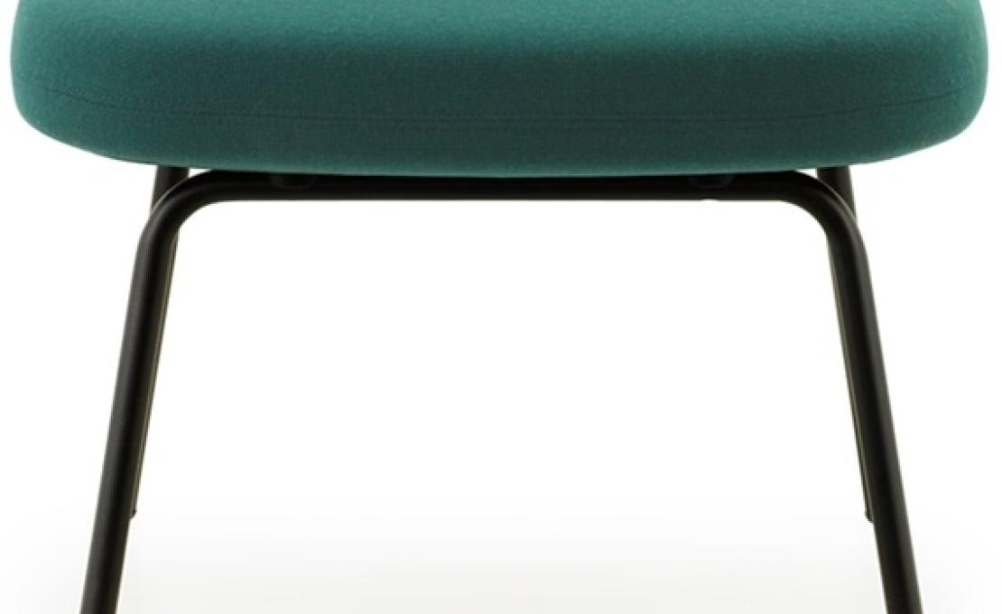 Пуф от фабрики Normann Copenhagen модель Era Foot With Steel Legs