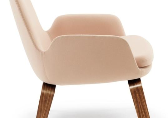 Кресло от фабрики Normann Copenhagen модель Era Lounge  Low Wood Legs