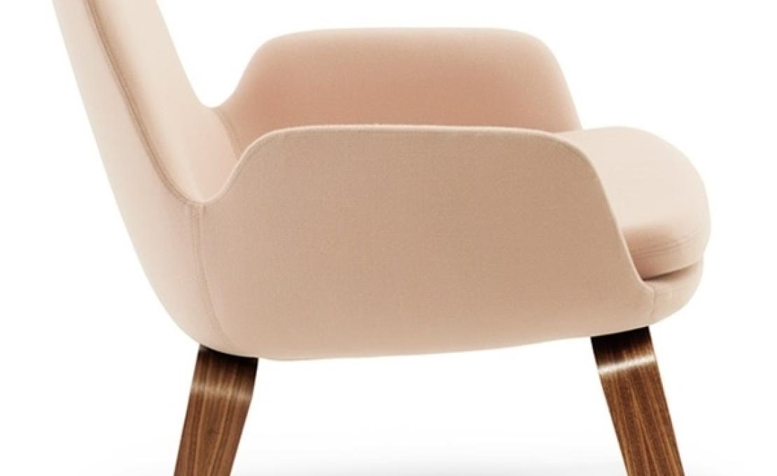 Кресло от фабрики Normann Copenhagen модель Era Lounge  Low Wood Legs