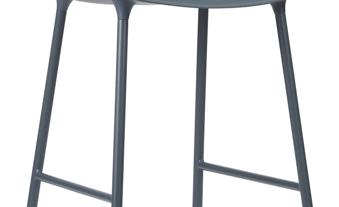 Барный стул от фабрики Normann Copenhagen модель 14020 Form Bar  Armrests