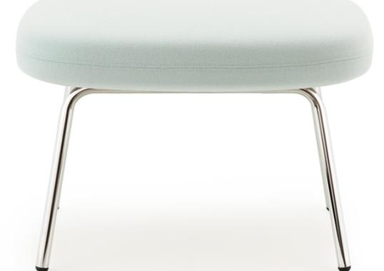 Пуф от фабрики Normann Copenhagen модель Era Foot With Steel Legs