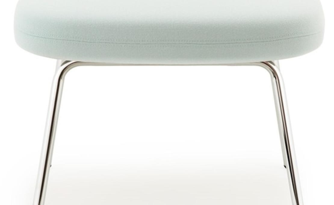 Пуф от фабрики Normann Copenhagen модель Era Foot With Steel Legs