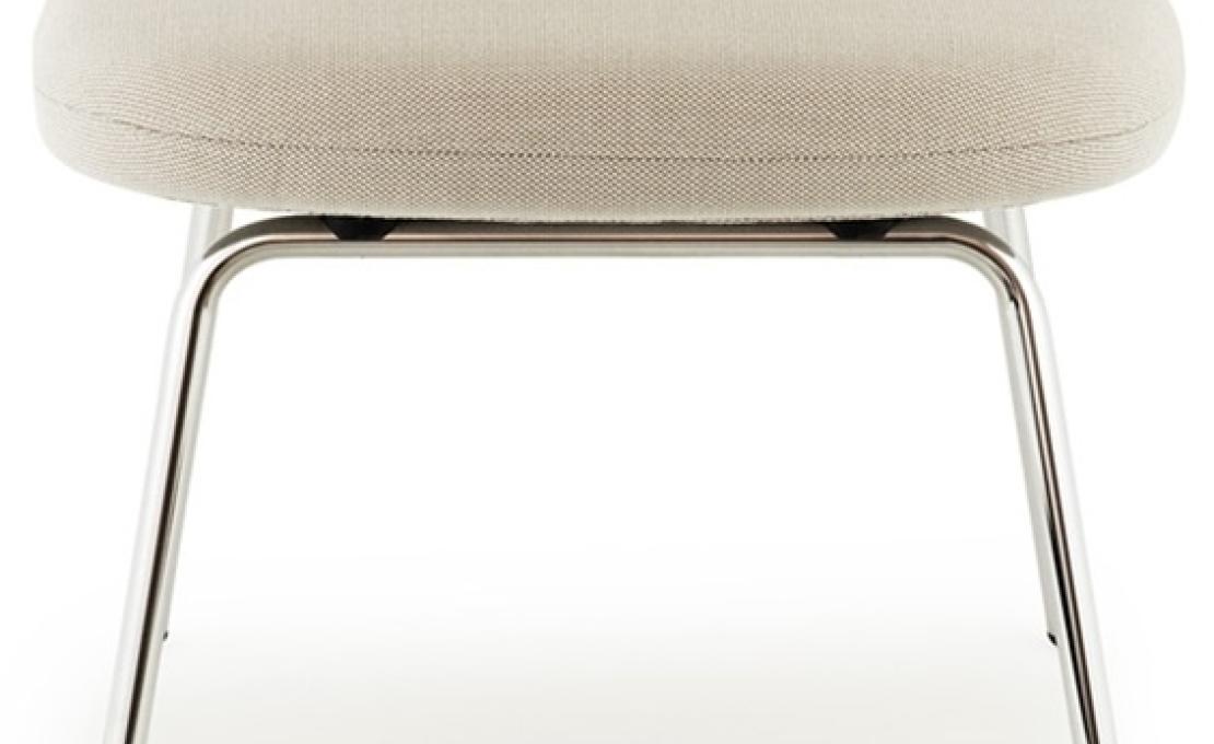 Пуф от фабрики Normann Copenhagen модель Era Foot With Steel Legs