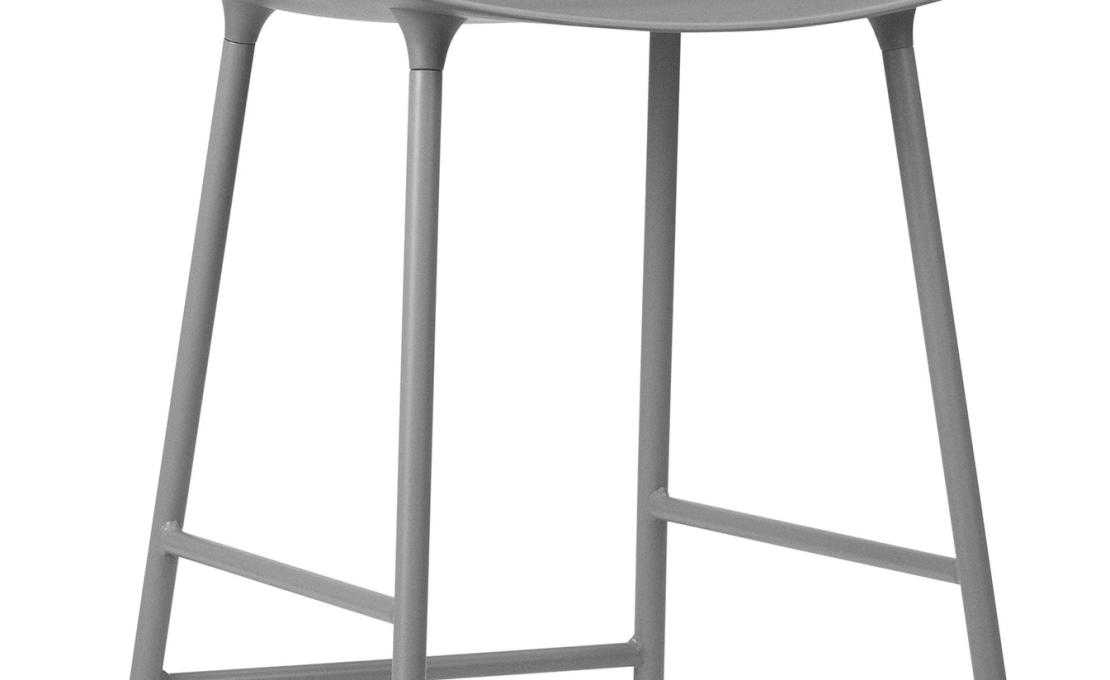 Барный стул от фабрики Normann Copenhagen модель 14020 Form Bar  Armrests