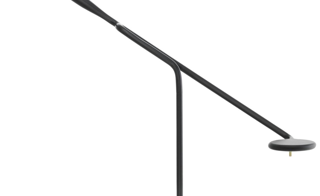 Настольная лампа от фабрики Normann Copenhagen модель 50505 Flow Table Lamp