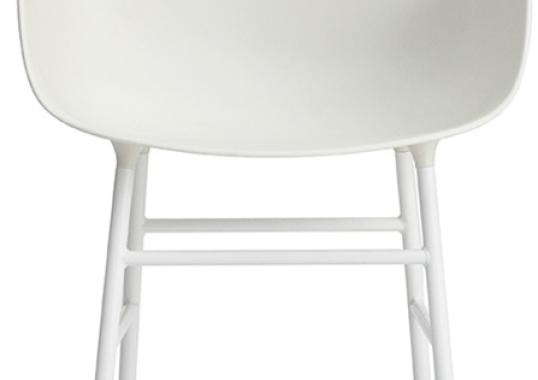 Кресло от фабрики Normann Copenhagen модель Form Arm