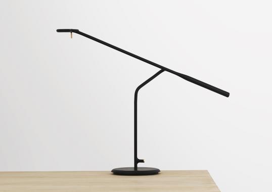Настольная лампа от фабрики Normann Copenhagen модель 50505 Flow Table Lamp