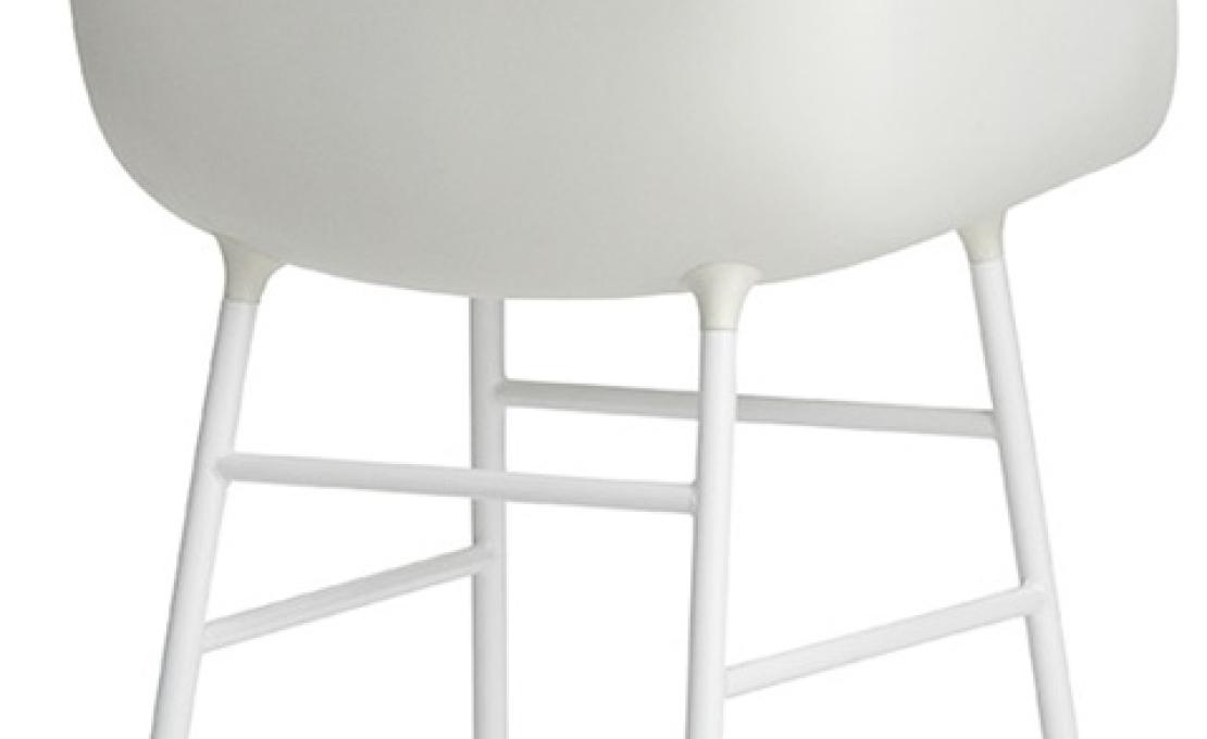 Кресло от фабрики Normann Copenhagen модель Form Arm