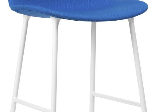 Барный стул от фабрики Normann Copenhagen модель Form Bar Upholstery 