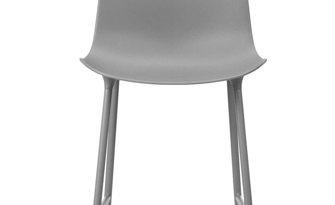 Барный стул от фабрики Normann Copenhagen модель 14020 Form Bar 