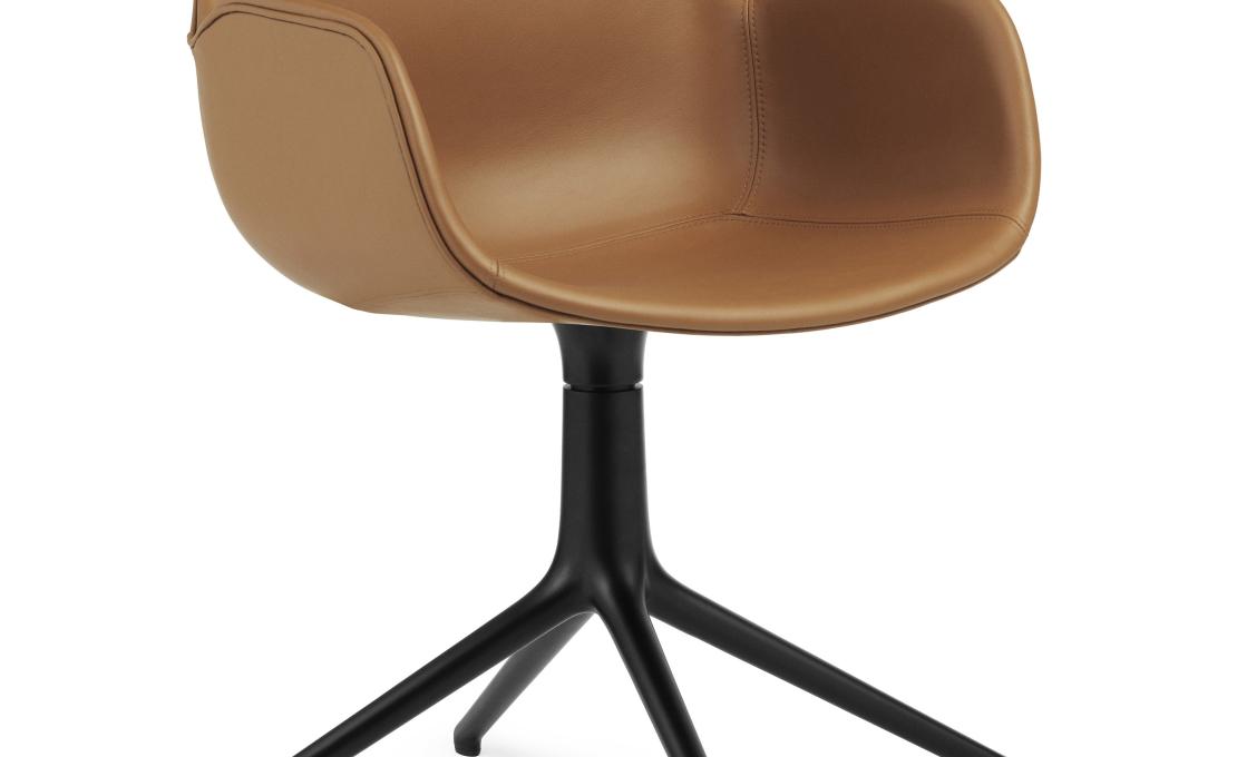 Офисный Стул от фабрики Normann Copenhagen модель Form Upholstered Swivel Arm