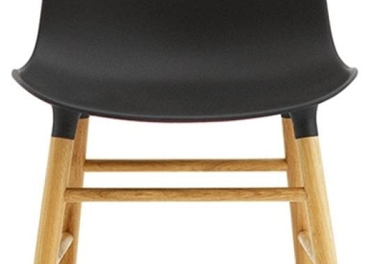 Стул от фабрики Normann Copenhagen модель Form  With Wood Legs