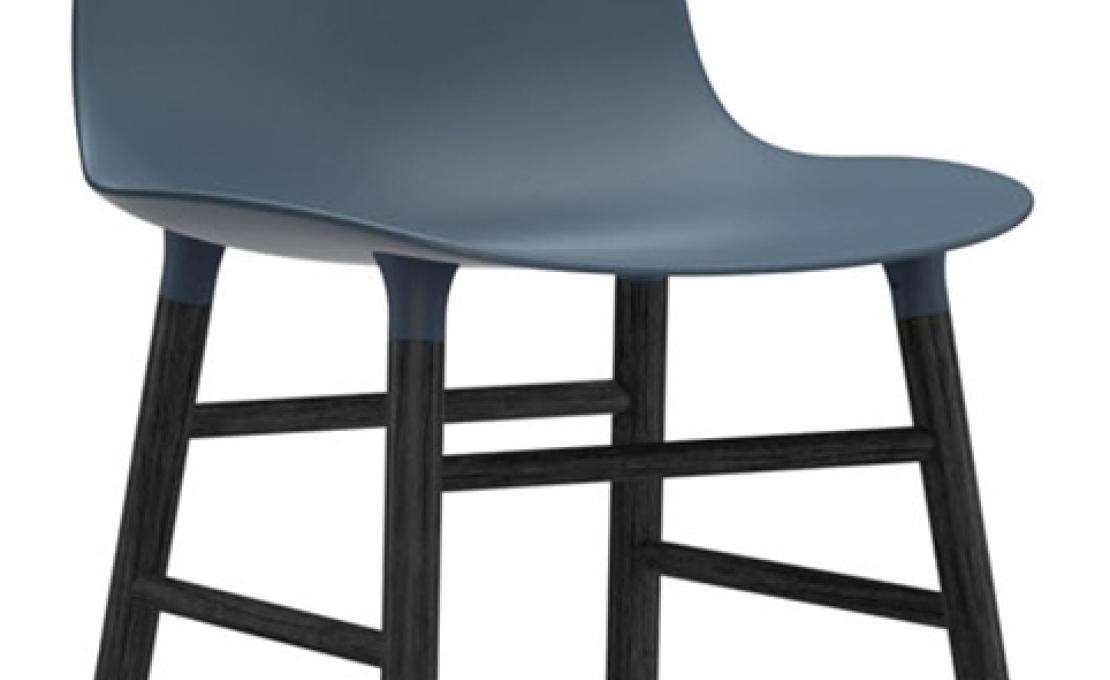Стул от фабрики Normann Copenhagen модель Form  With Wood Legs