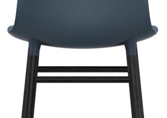 Стул от фабрики Normann Copenhagen модель Form  With Wood Legs