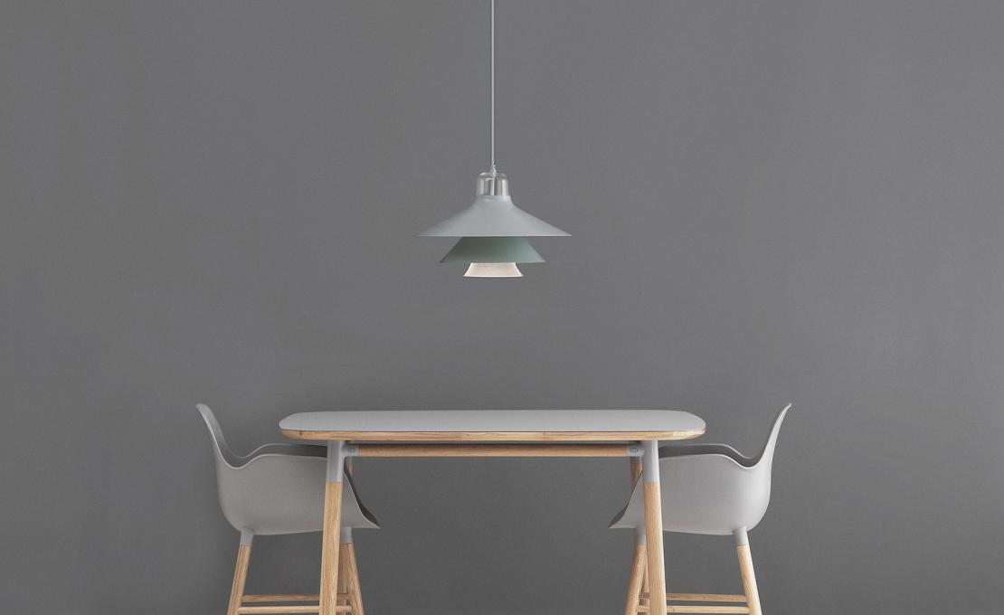 Кресло от фабрики Normann Copenhagen модель Form Arm With Wood Legs