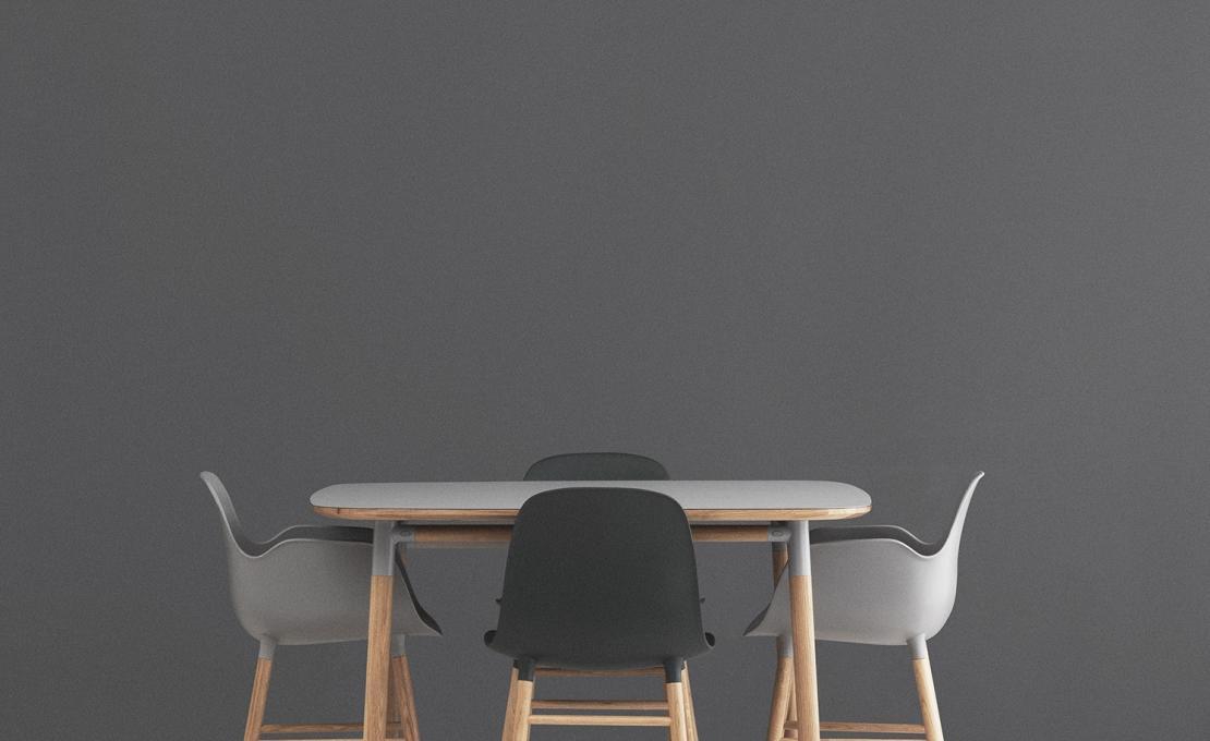 Кресло от фабрики Normann Copenhagen модель Form Arm With Wood Legs