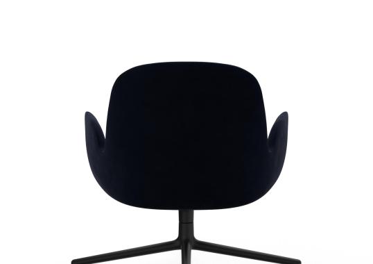 Кресло от фабрики Normann Copenhagen модель Era Lounge  Low Swivel