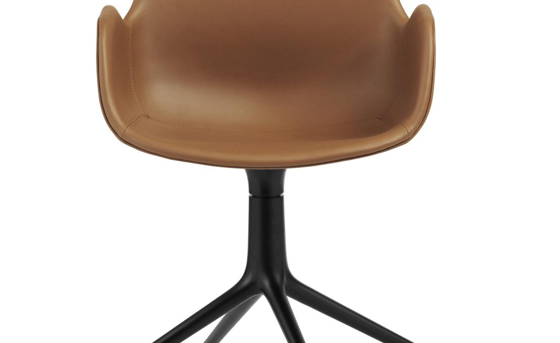 Офисный Стул от фабрики Normann Copenhagen модель Form Upholstered Swivel Arm