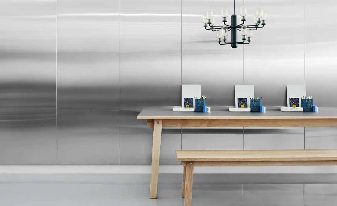 Подвесной светильник от фабрики Normann Copenhagen модель Amp Chandelier-502