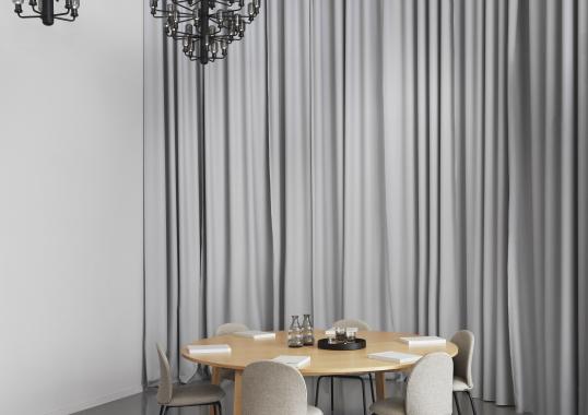 Подвесной светильник от фабрики Normann Copenhagen модель Amp Chandelier-502