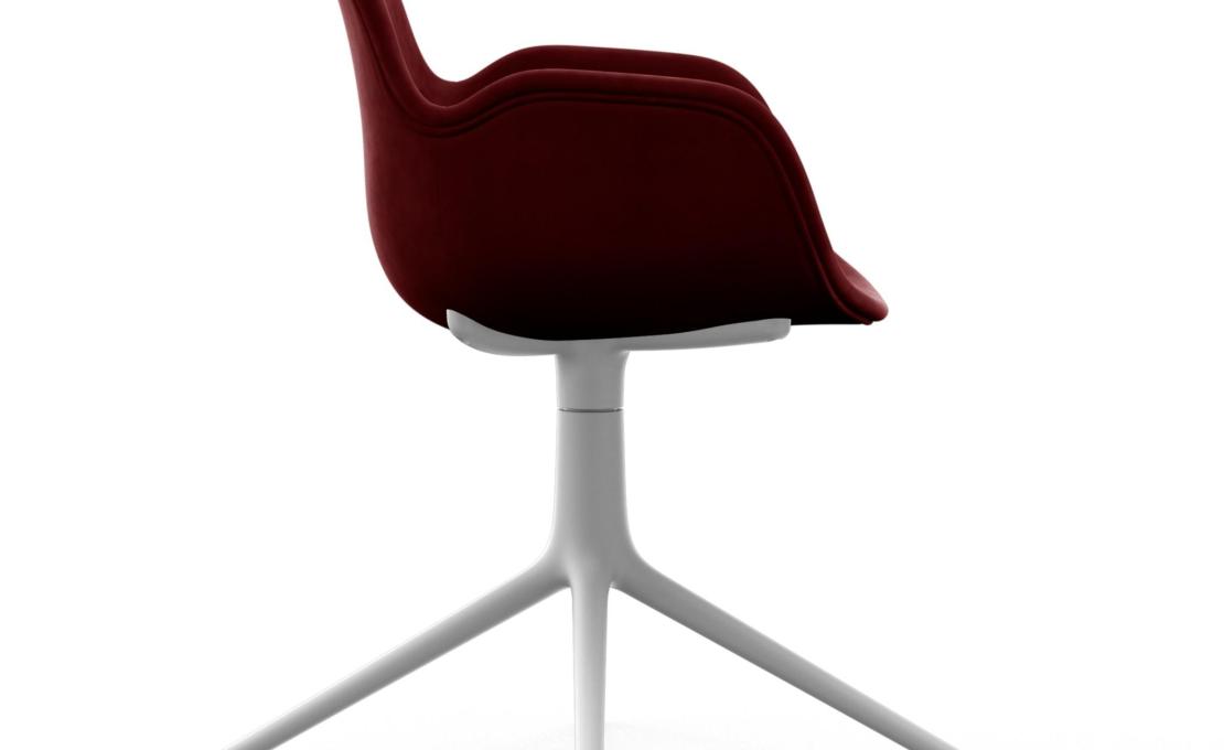 Офисный Стул от фабрики Normann Copenhagen модель Form Upholstered Swivel Arm