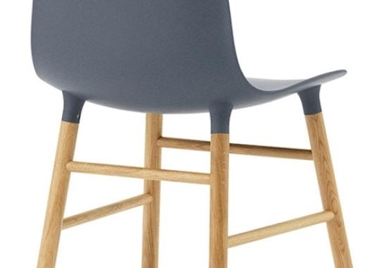 Стул от фабрики Normann Copenhagen модель Form  With Wood Legs