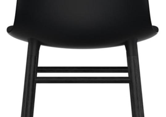 Стул от фабрики Normann Copenhagen модель Form  With Wood Legs