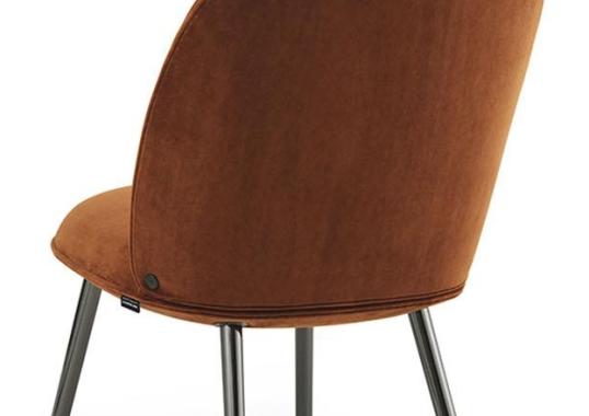 Стул от фабрики Normann Copenhagen модель Ace Lounge 